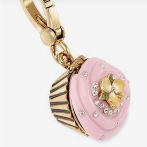 Juicy couture charm cupcake 🧁 new